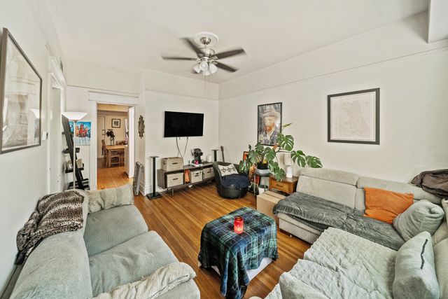 1448 W George Street, Chicago, IL 60657