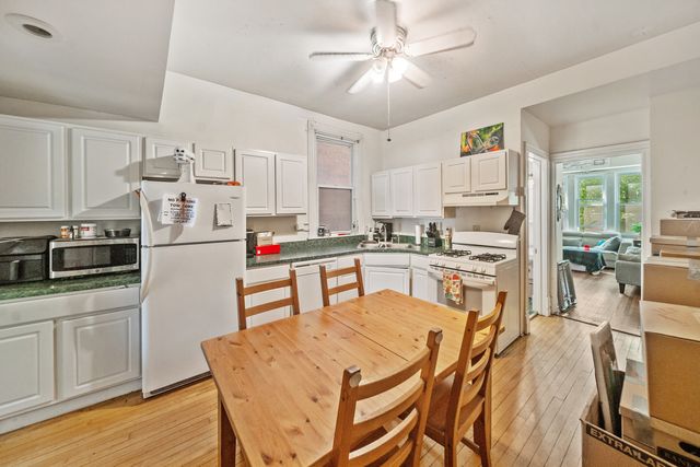 1448 W George Street, Chicago, IL 60657