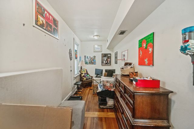 1448 W George Street, Chicago, IL 60657