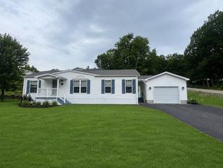 637 Benton Drive, Laconia, NH 03264