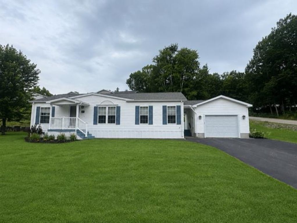 637 Benton Drive, Laconia, NH 03264