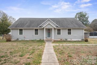 117 Hillcrest Drive, Bessemer City, NC 28016