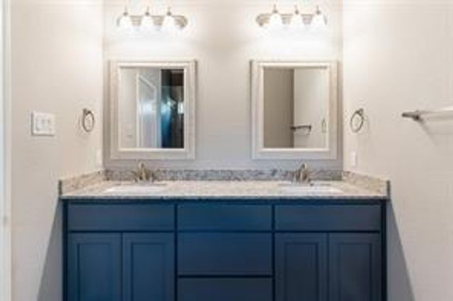 264 S Amherst Drive, West Columbia, TX 77486