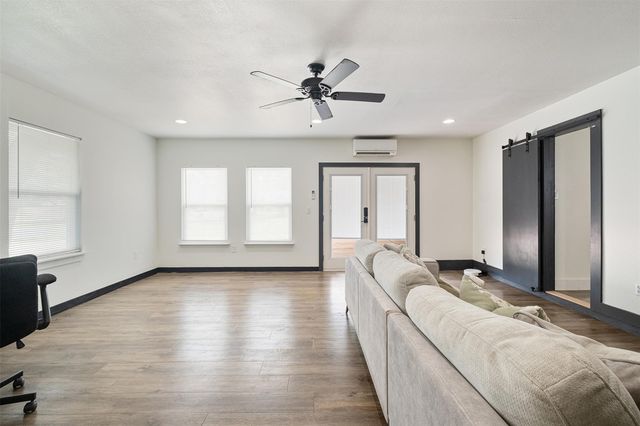 13516 Caldwell DR, Austin, TX 78750