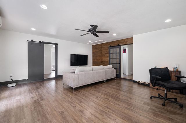 13516 Caldwell DR, Austin, TX 78750
