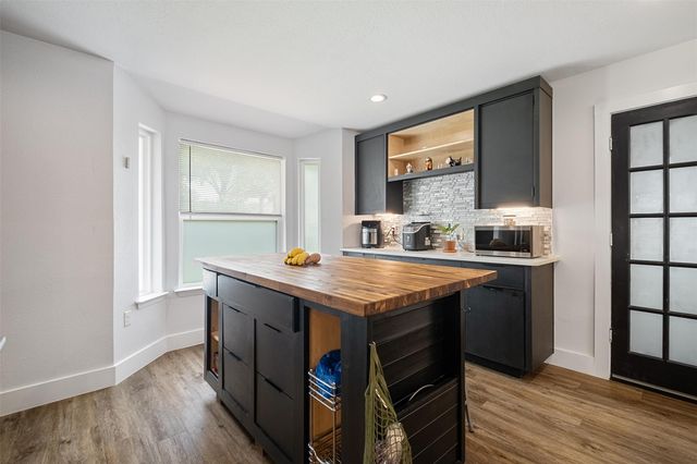 13516 Caldwell DR, Austin, TX 78750