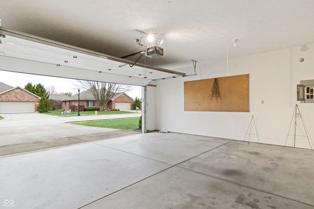 1027 Plum Street, Brownsburg, IN 46112