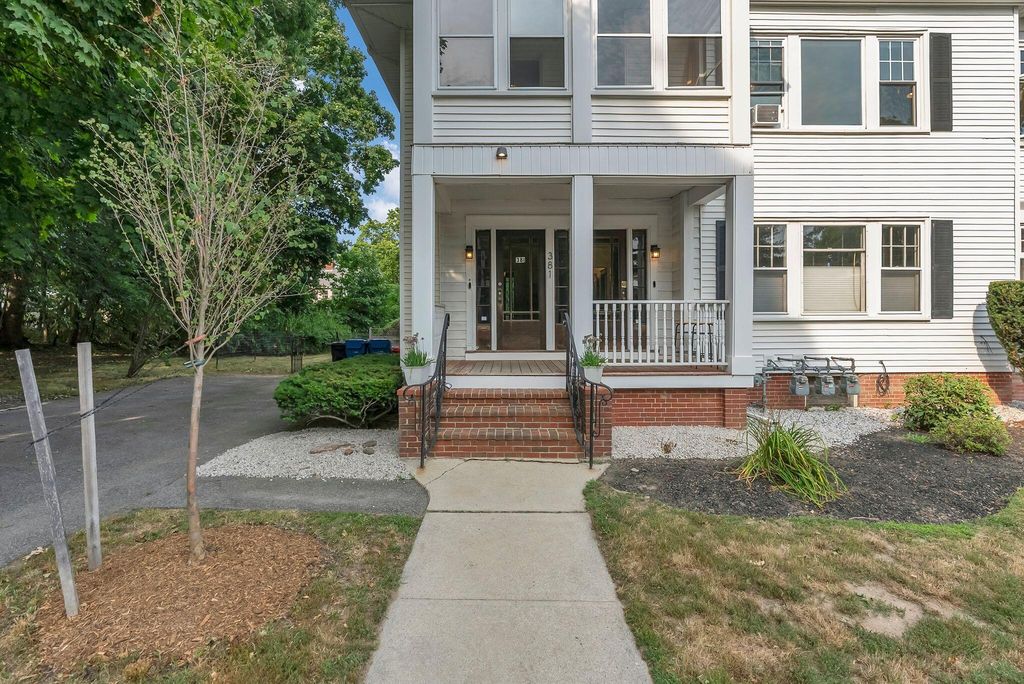 381 Deering Avenue, Portland, ME 04103 — photo 3