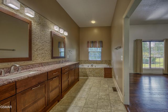 1833 Edward Drive, Sevierville, TN 37876