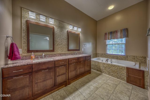 1833 Edward Drive, Sevierville, TN 37876