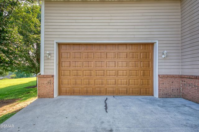 1833 Edward Drive, Sevierville, TN 37876