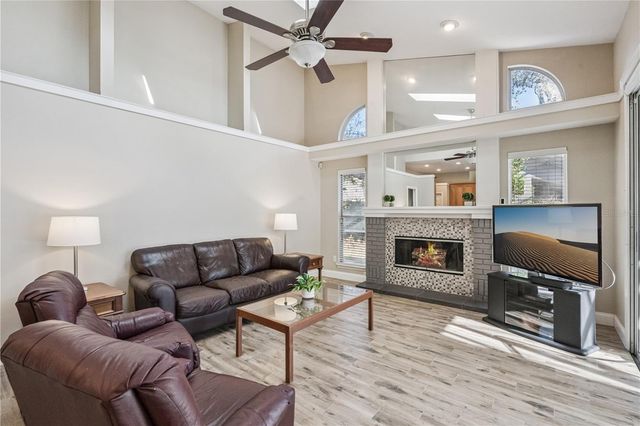 1566 CARRINGTON AVENUE, Winter Springs, FL 32708