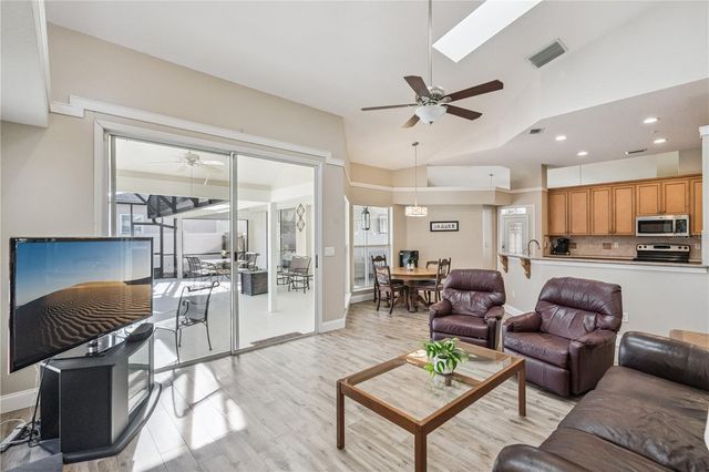 1566 CARRINGTON AVENUE, Winter Springs, FL 32708