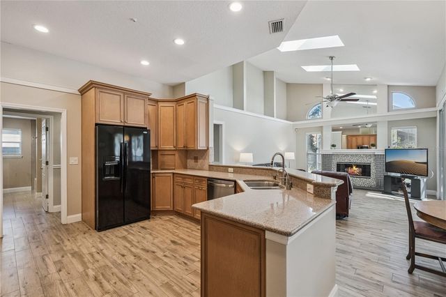 1566 CARRINGTON AVENUE, Winter Springs, FL 32708