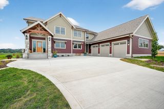 11988 Meadow Springs Drive, Johnston, IA 50131