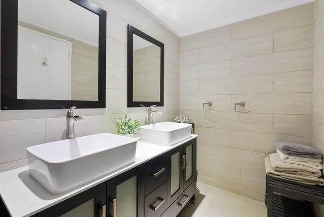 4001 S Ocean Dr 8E, Hollywood, FL 33019