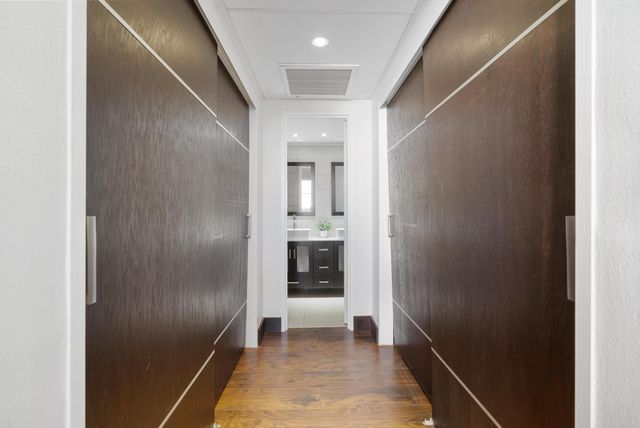 4001 S Ocean Dr 8E, Hollywood, FL 33019