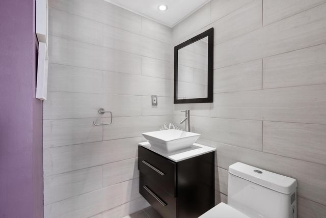 4001 S Ocean Dr 8E, Hollywood, FL 33019