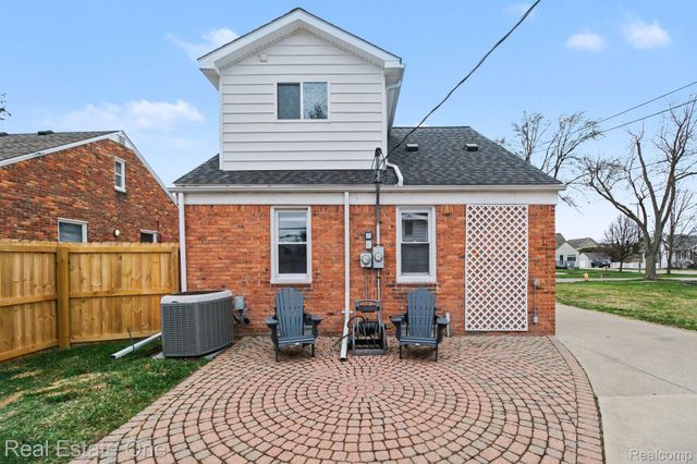 1149 Larkmoor Boulevard, Berkley, MI 48072