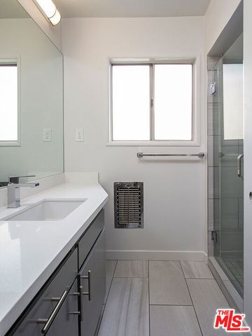 450 S LOS ROBLES Avenue 11, Pasadena, CA 91101