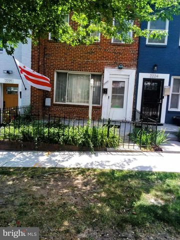 2222 16TH ST NE, Washington, DC 20018