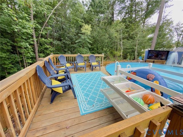 6407 Oak Arbor Dr, Chester, VA 23831