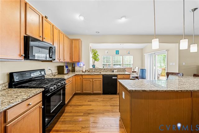 6407 Oak Arbor Dr, Chester, VA 23831