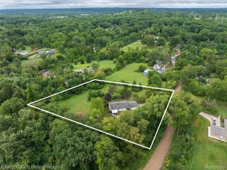 7600 Haley Road, White Lake Charter Township, MI 48383