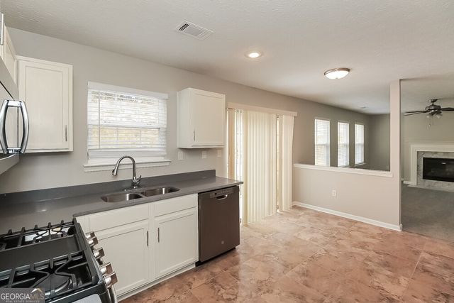 4969 Saddle Creek Circle, Ellenwood, GA 30294