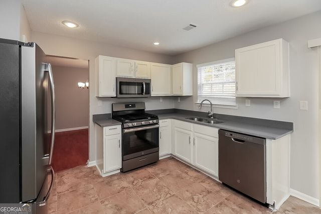 4969 Saddle Creek Circle, Ellenwood, GA 30294