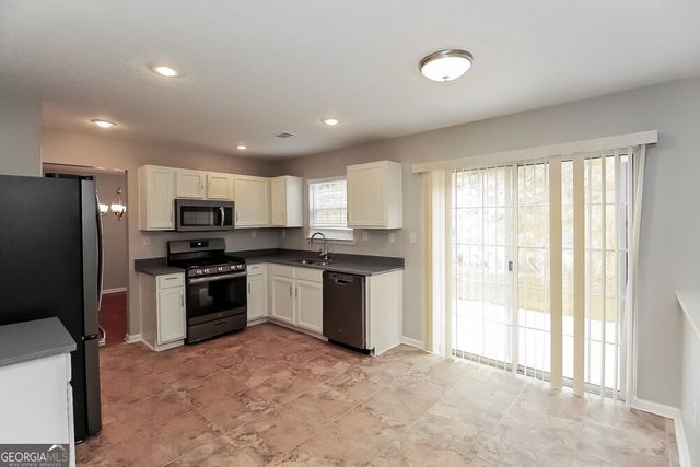 4969 Saddle Creek Circle, Ellenwood, GA 30294