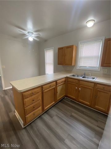 2918 Tampa Avenue, Cleveland, OH 44109