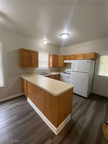 2918 Tampa Avenue, Cleveland, OH 44109
