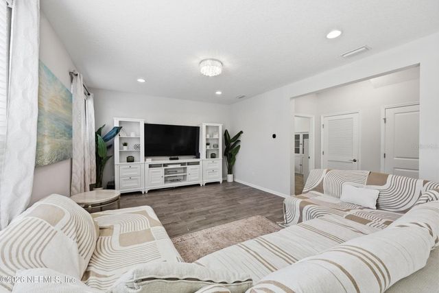 6946 AZALEA GROVE DRIVE, Jacksonville, FL 32258
