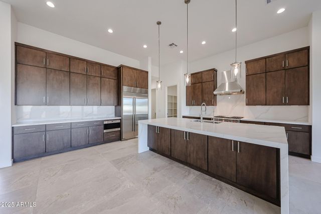 1904 E CREEK CANYON Road, Phoenix, AZ 85086