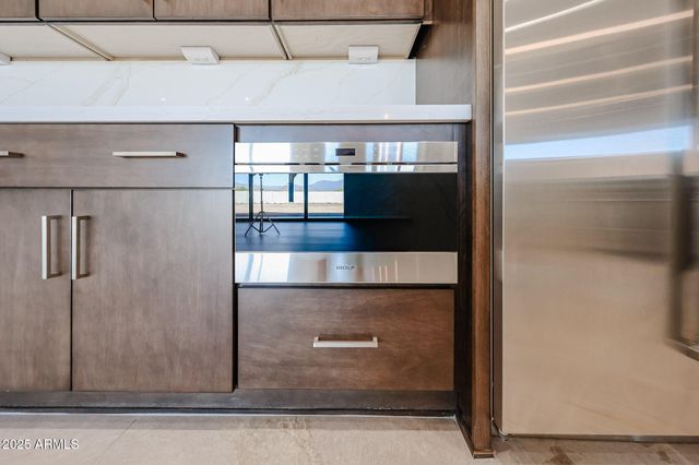 1904 E CREEK CANYON Road, Phoenix, AZ 85086