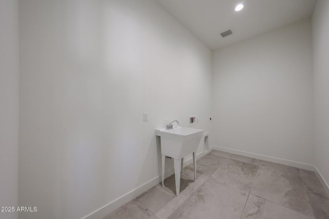 1904 E CREEK CANYON Road, Phoenix, AZ 85086