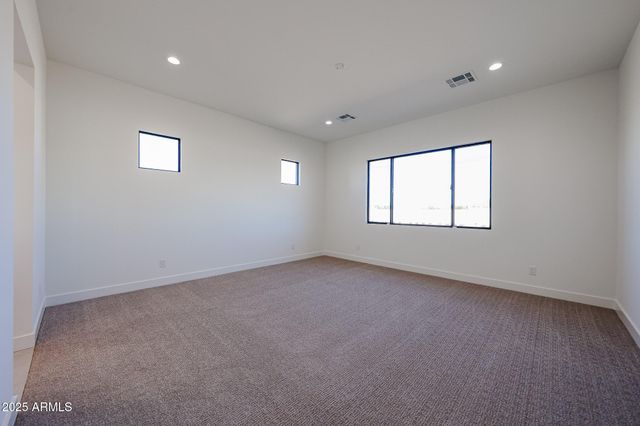 1904 E CREEK CANYON Road, Phoenix, AZ 85086