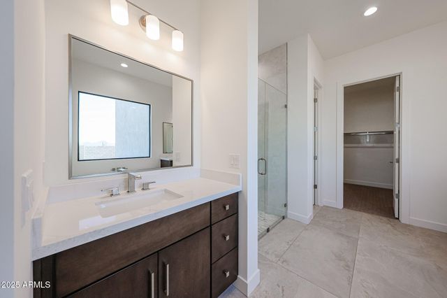 1904 E CREEK CANYON Road, Phoenix, AZ 85086