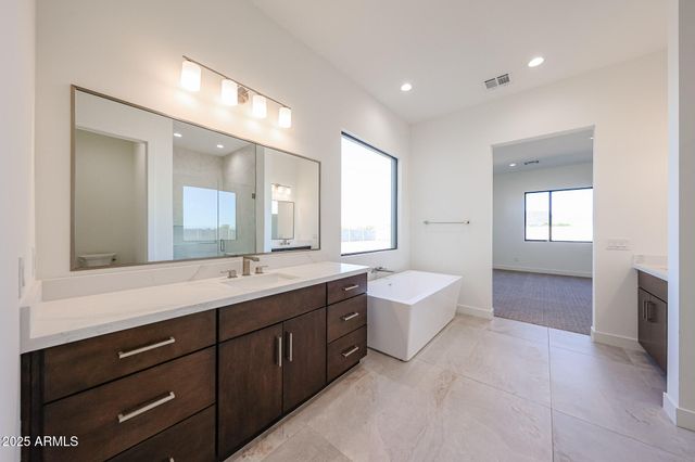 1904 E CREEK CANYON Road, Phoenix, AZ 85086