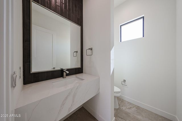 1904 E CREEK CANYON Road, Phoenix, AZ 85086