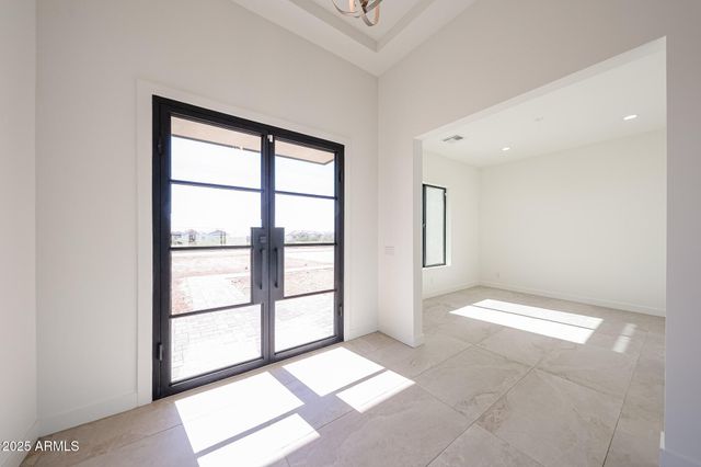 1904 E CREEK CANYON Road, Phoenix, AZ 85086