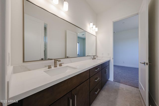 1904 E CREEK CANYON Road, Phoenix, AZ 85086