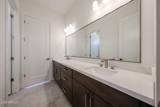 1904 E CREEK CANYON Road, Phoenix, AZ 85086