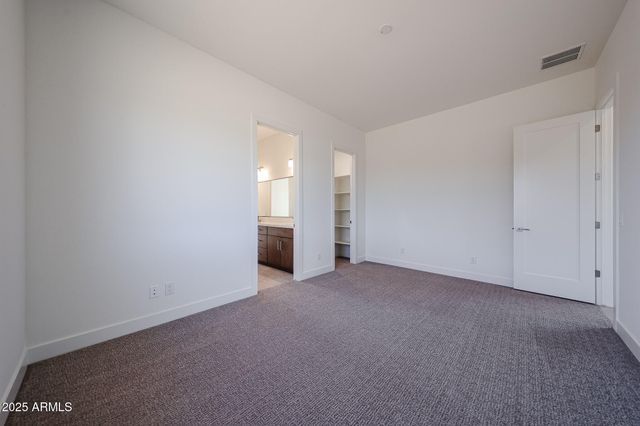 1904 E CREEK CANYON Road, Phoenix, AZ 85086