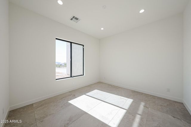 1904 E CREEK CANYON Road, Phoenix, AZ 85086