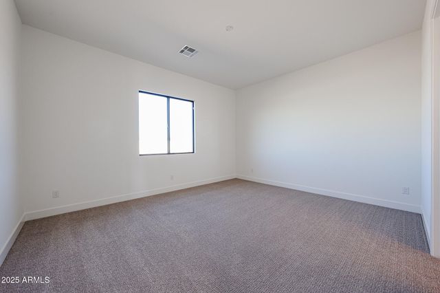 1904 E CREEK CANYON Road, Phoenix, AZ 85086