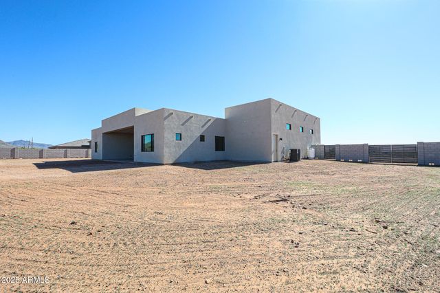 1904 E CREEK CANYON Road, Phoenix, AZ 85086