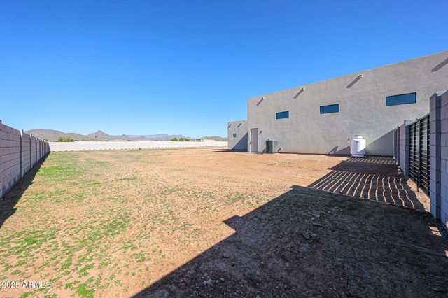 1904 E CREEK CANYON Road, Phoenix, AZ 85086