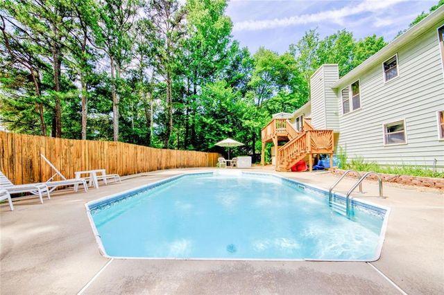 3460 Deerfield Lane NW, Kennesaw, GA 30144